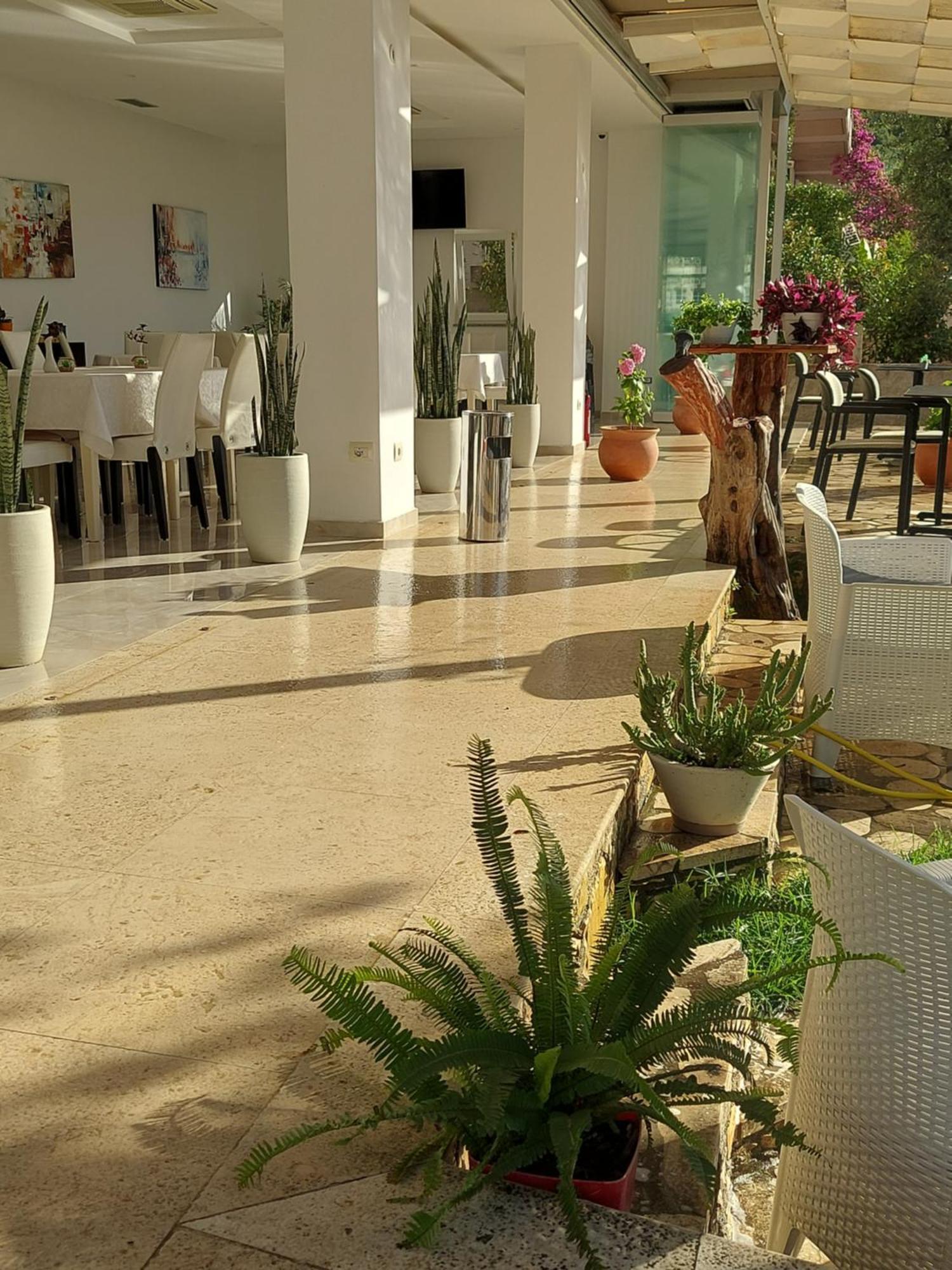 Hotel Orange Dhermi Ngoại thất bức ảnh